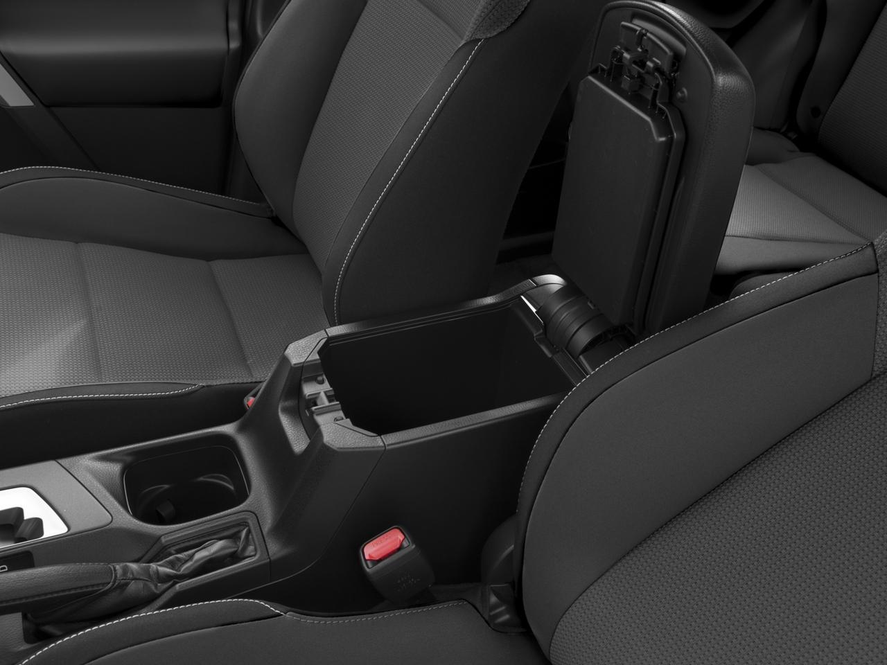 2016 Toyota RAV4 Vehicle Photo in Merrillville, IN 46410