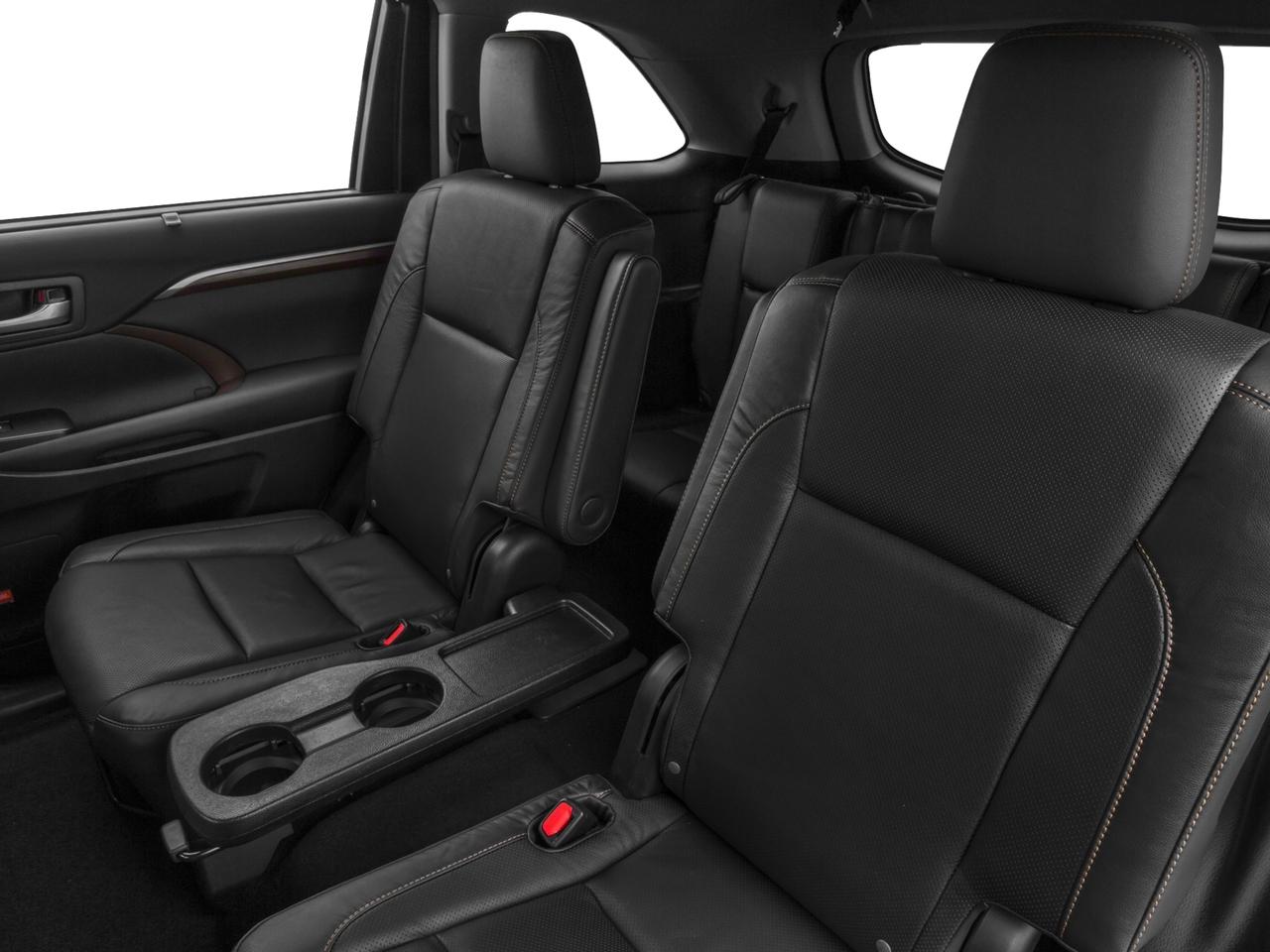 2016 Toyota Highlander Vehicle Photo in Marion, IA 52302