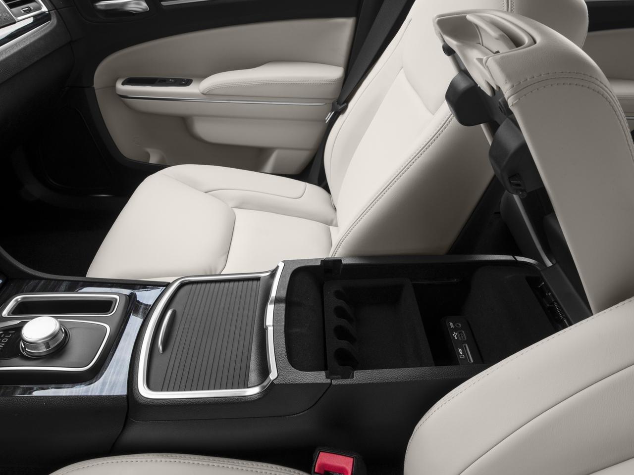 2017 Chrysler 300 Vehicle Photo in Willow Grove, PA 19090