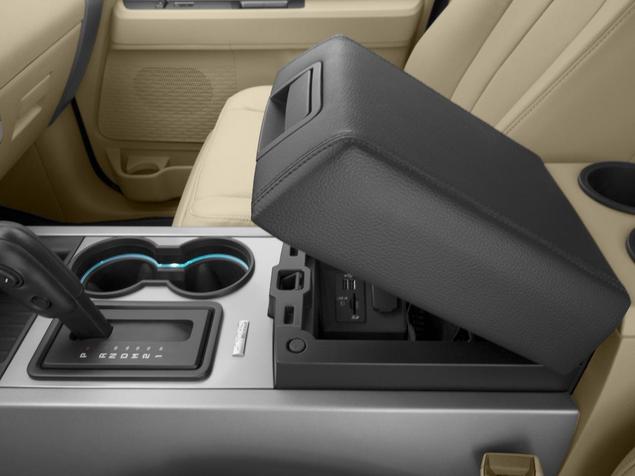 2017 Ford Expedition Vehicle Photo in Cedar Rapids, IA 52402