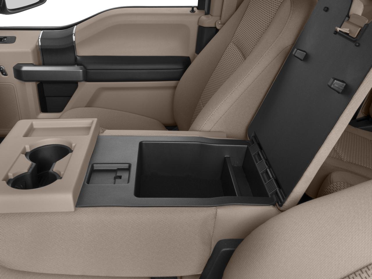 2017 Ford Super Duty F-250 SRW Vehicle Photo in Cedar Rapids, IA 52402