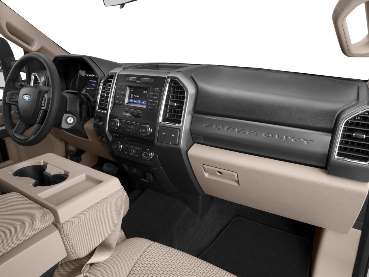 2017 Ford Super Duty F-250 SRW Vehicle Photo in Cedar Rapids, IA 52402