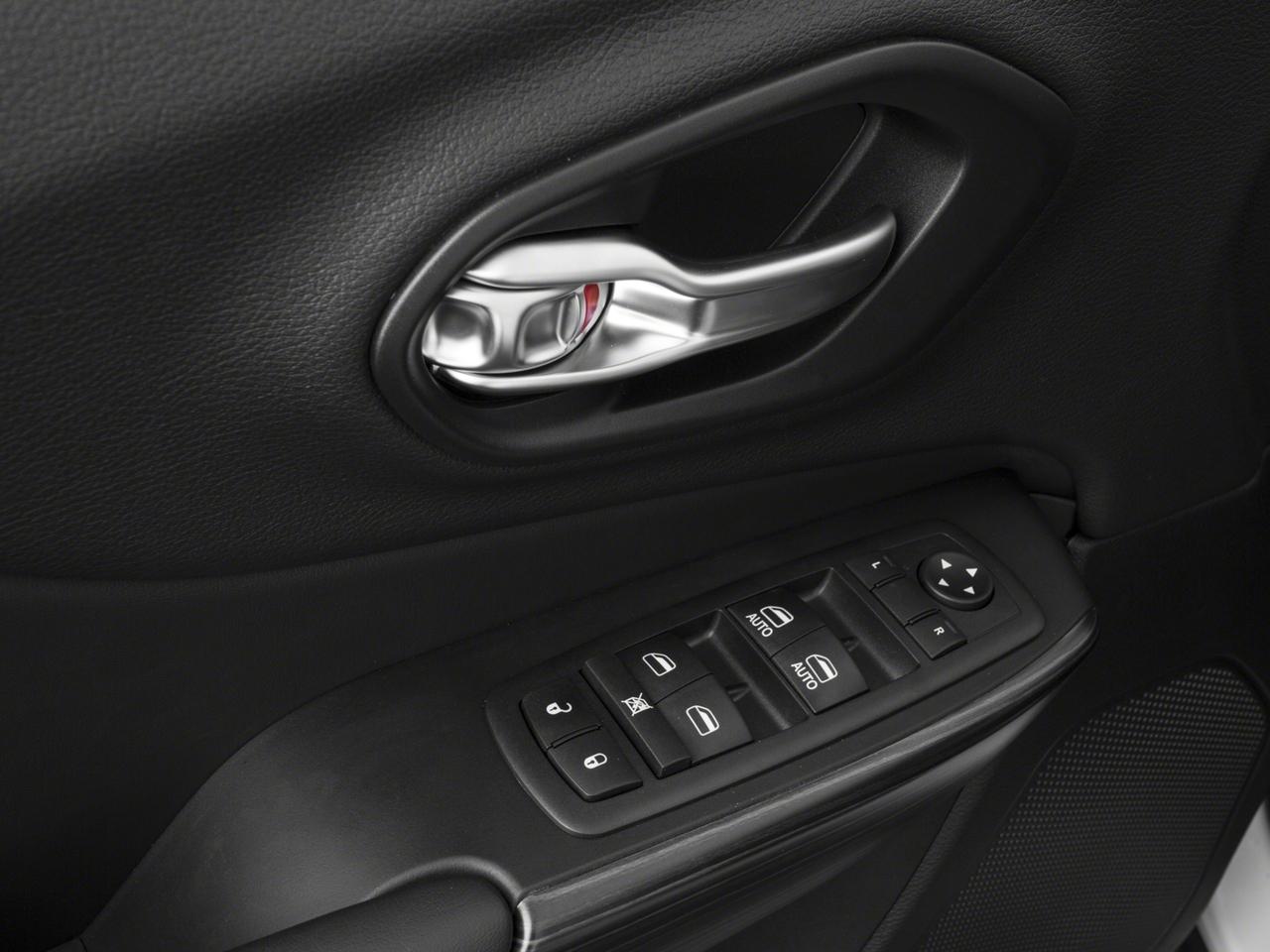 2017 Jeep Cherokee Vehicle Photo in PORTSMOUTH, NH 03801-4196