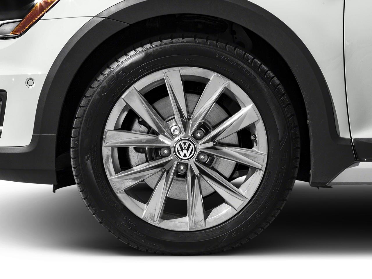 2017 Volkswagen Golf Alltrack Vehicle Photo in INDEPENDENCE, MO 64055-1377