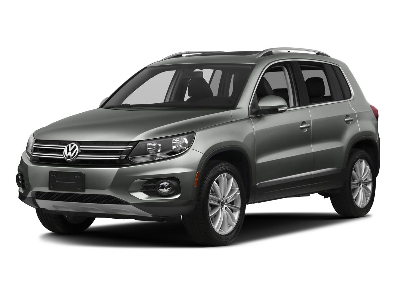2017 Volkswagen Tiguan Vehicle Photo in Marion, IA 52302