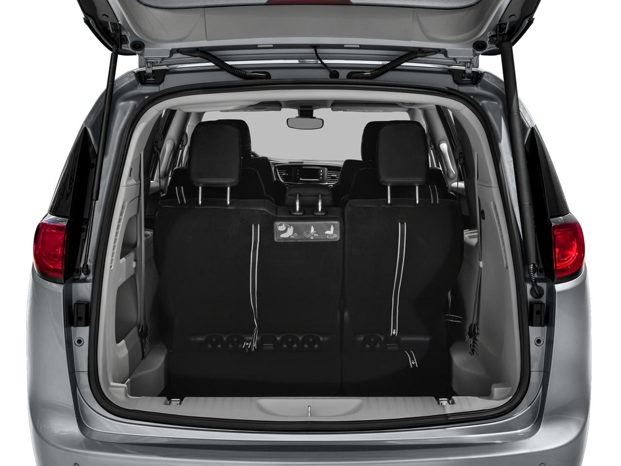 2018 Chrysler Pacifica Vehicle Photo in Marion, IA 52302