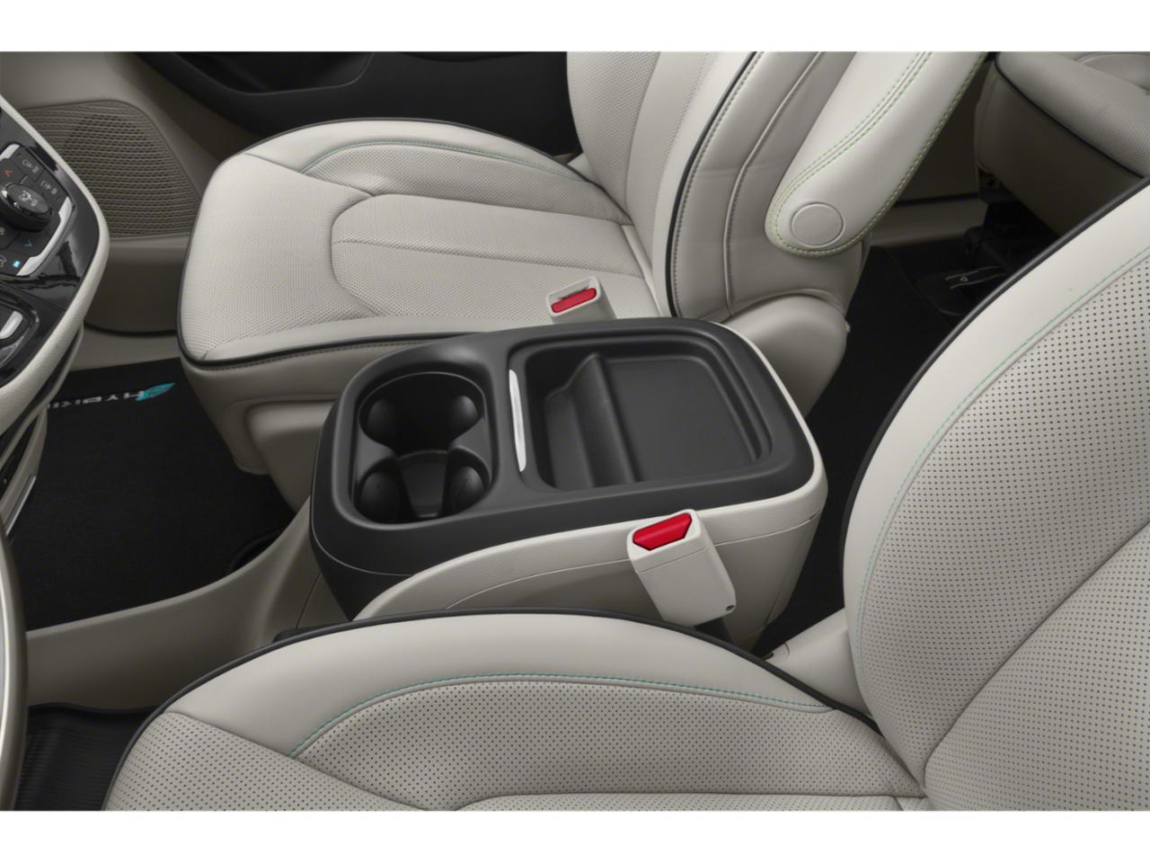 2018 Chrysler Pacifica Vehicle Photo in Marion, IA 52302