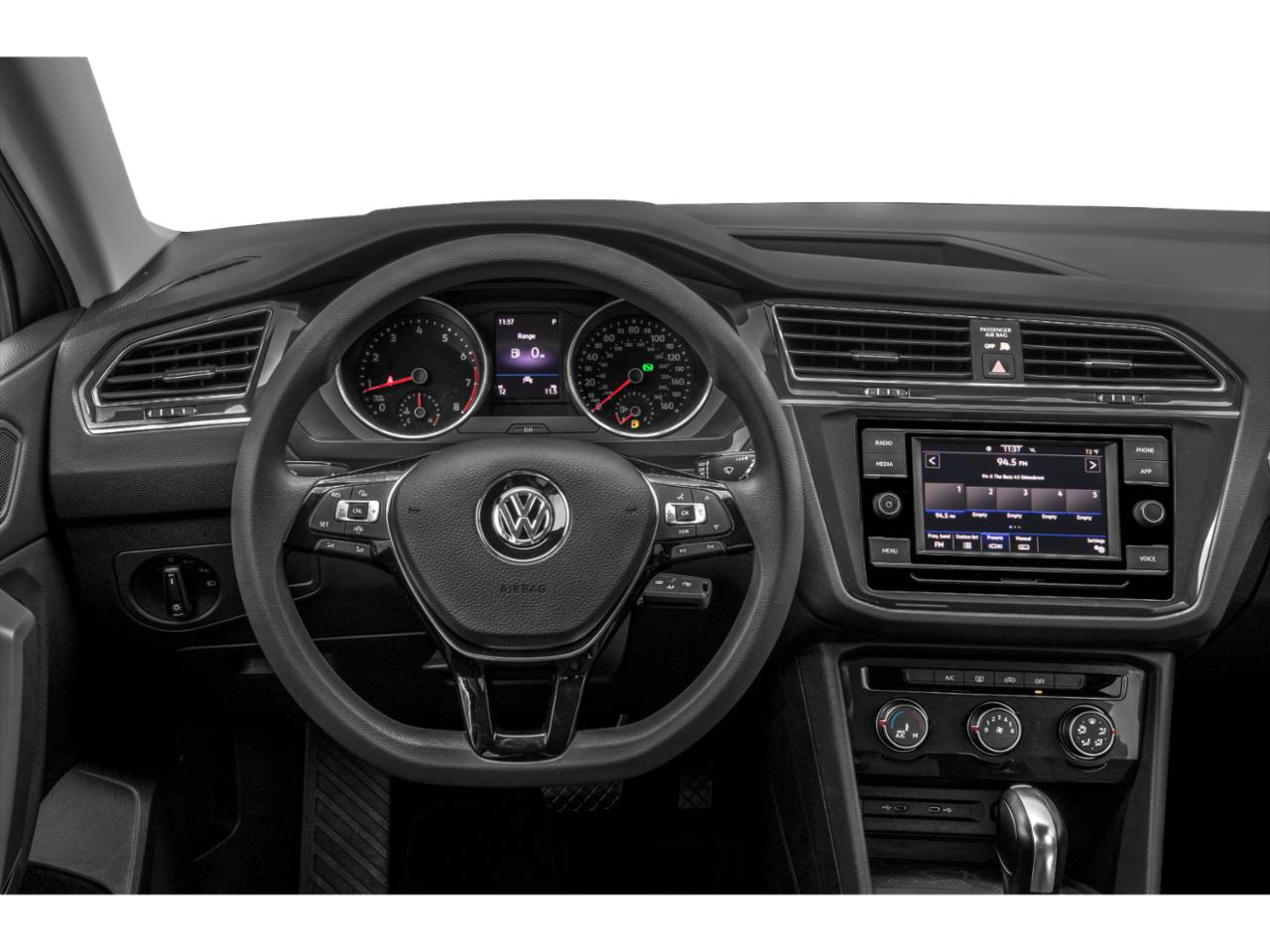 2020 Volkswagen Tiguan Vehicle Photo in Merrillville, IN 46410