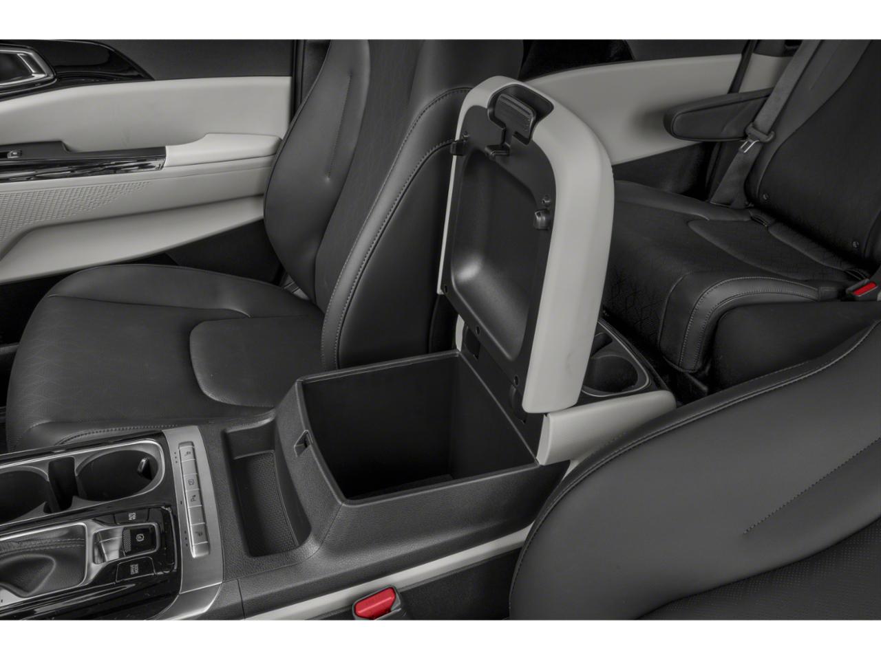 2022 Kia Carnival Vehicle Photo in Lees Summit, MO 64086