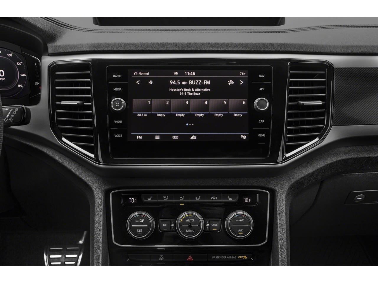 2022 Volkswagen Atlas Cross Sport Vehicle Photo in Marion, IA 52302