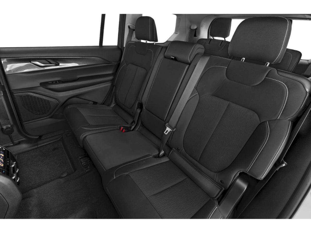 2023 Jeep Grand Cherokee L Vehicle Photo in San Antonio, TX 78238