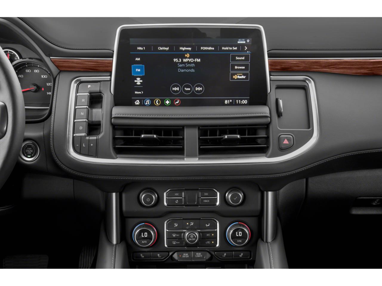 2024 Chevrolet Suburban Vehicle Photo in DENTON, TX 76210-9321