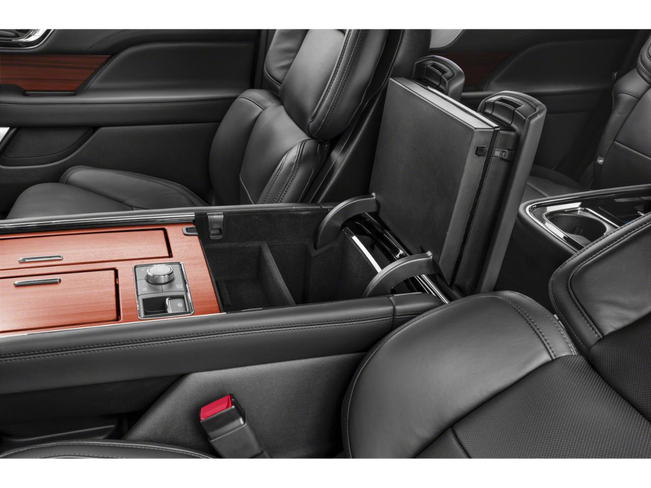 2024 Lincoln Navigator Vehicle Photo in Akron, OH 44312