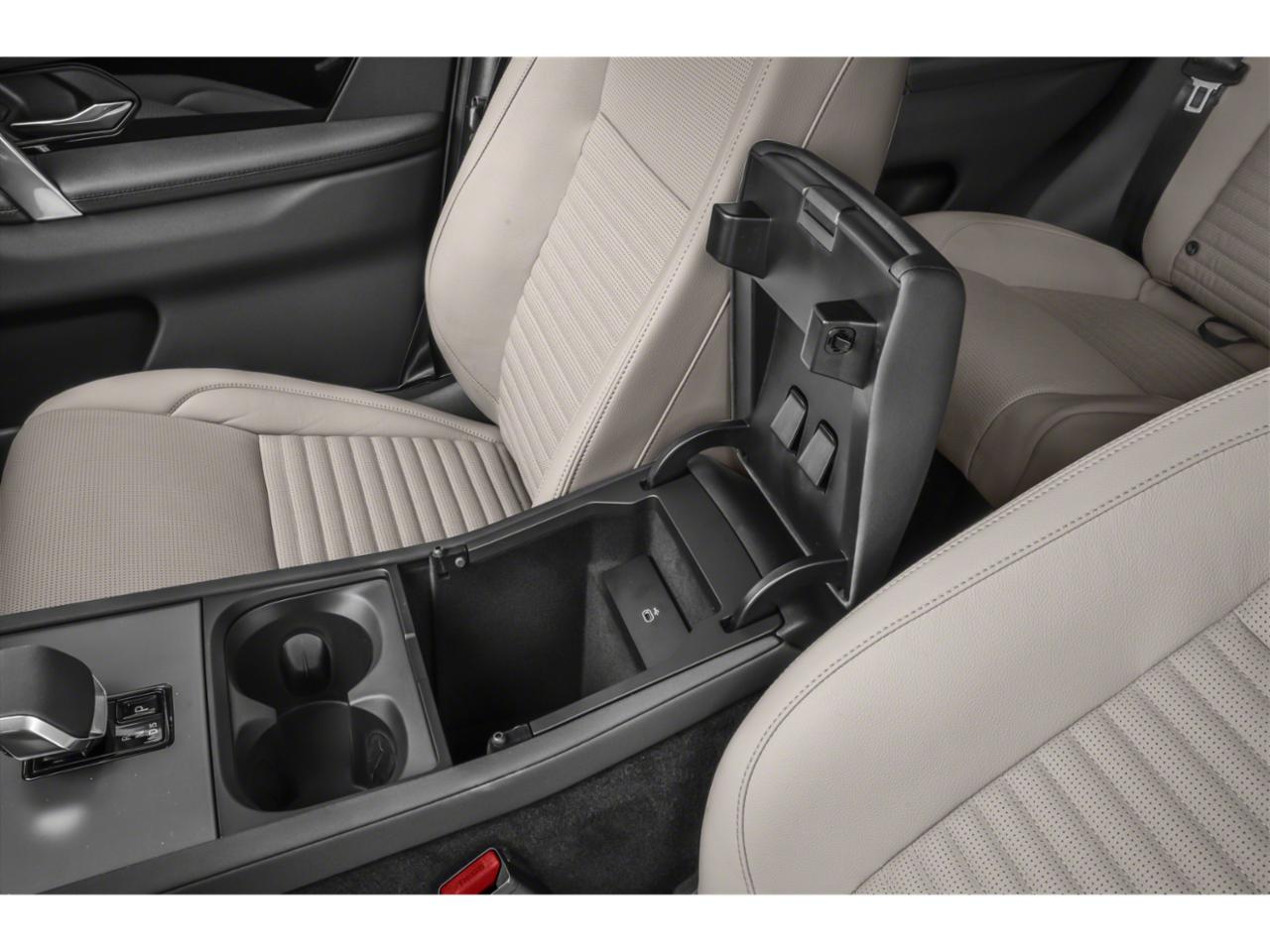 2024 Discovery Sport Vehicle Photo in Bluffton, SC 29910