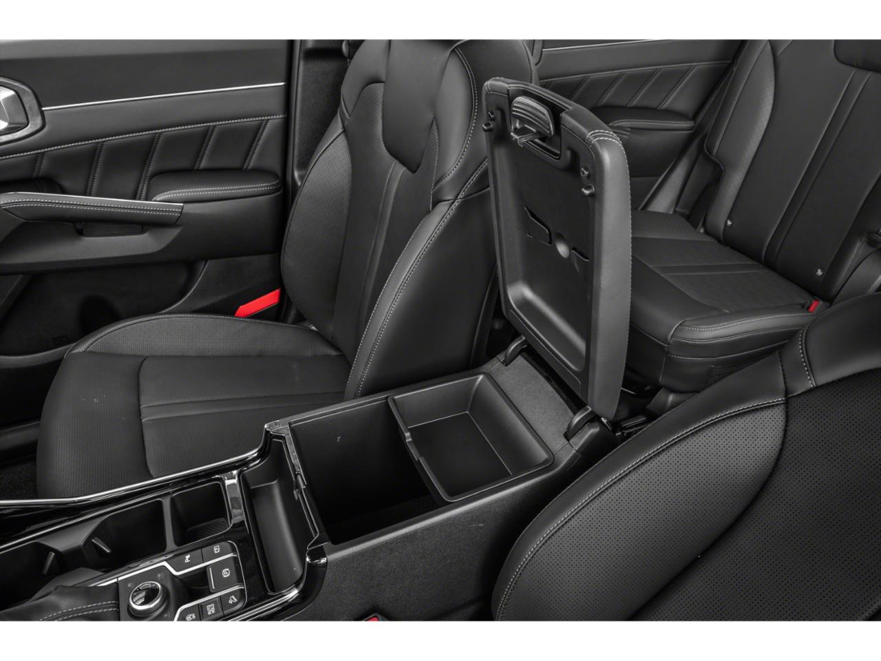 2025 Kia Sorento Vehicle Photo in Westbrook, ME 04092