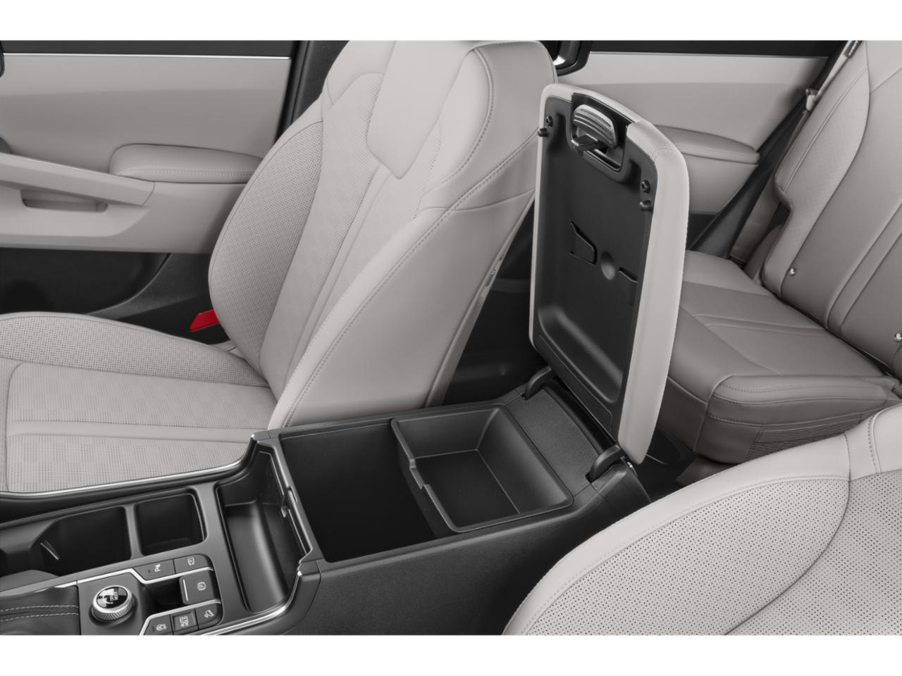 2025 Kia Sorento Vehicle Photo in Westbrook, ME 04092