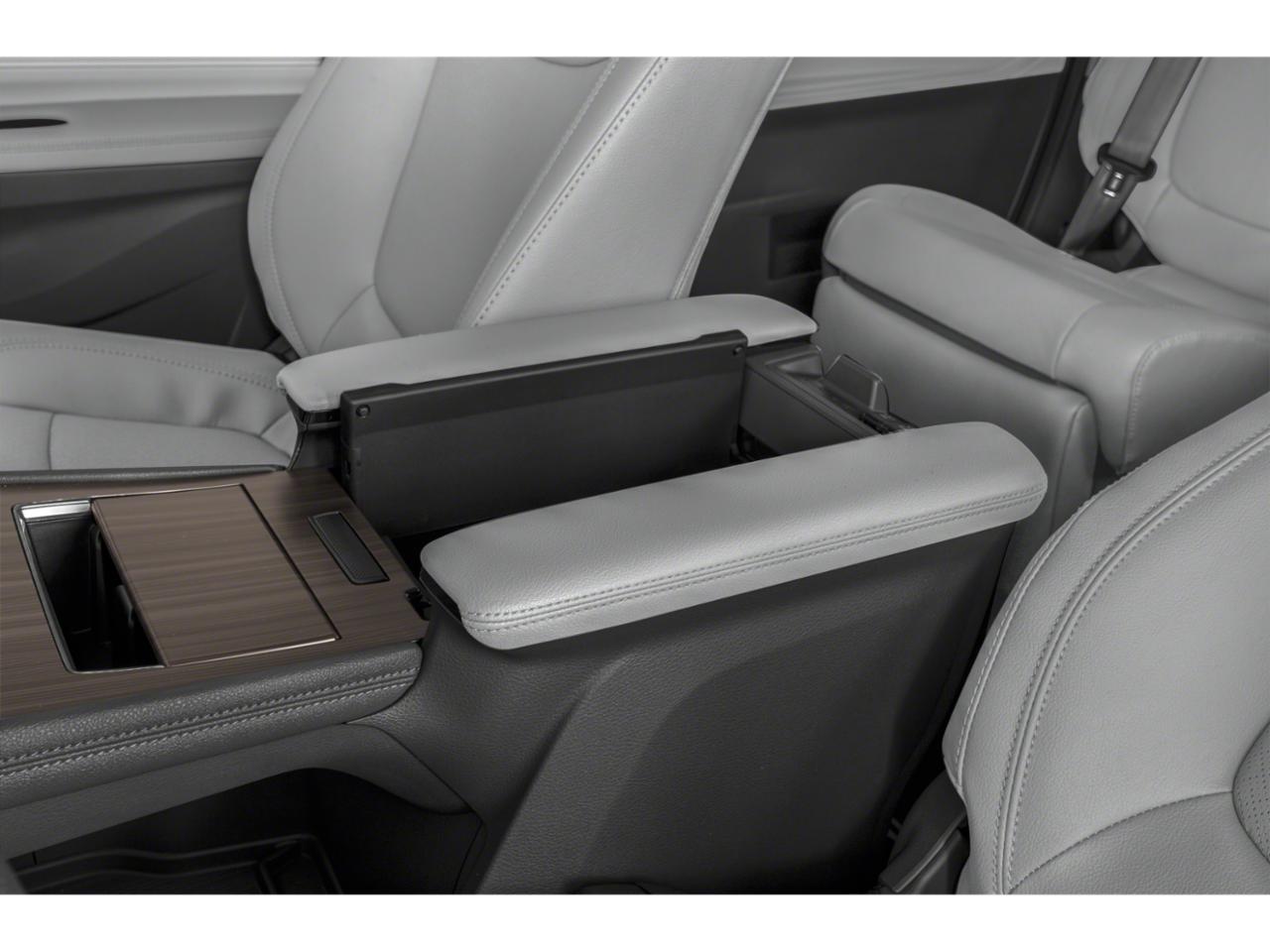 2025 Toyota Sienna Vehicle Photo in Flemington, NJ 08822
