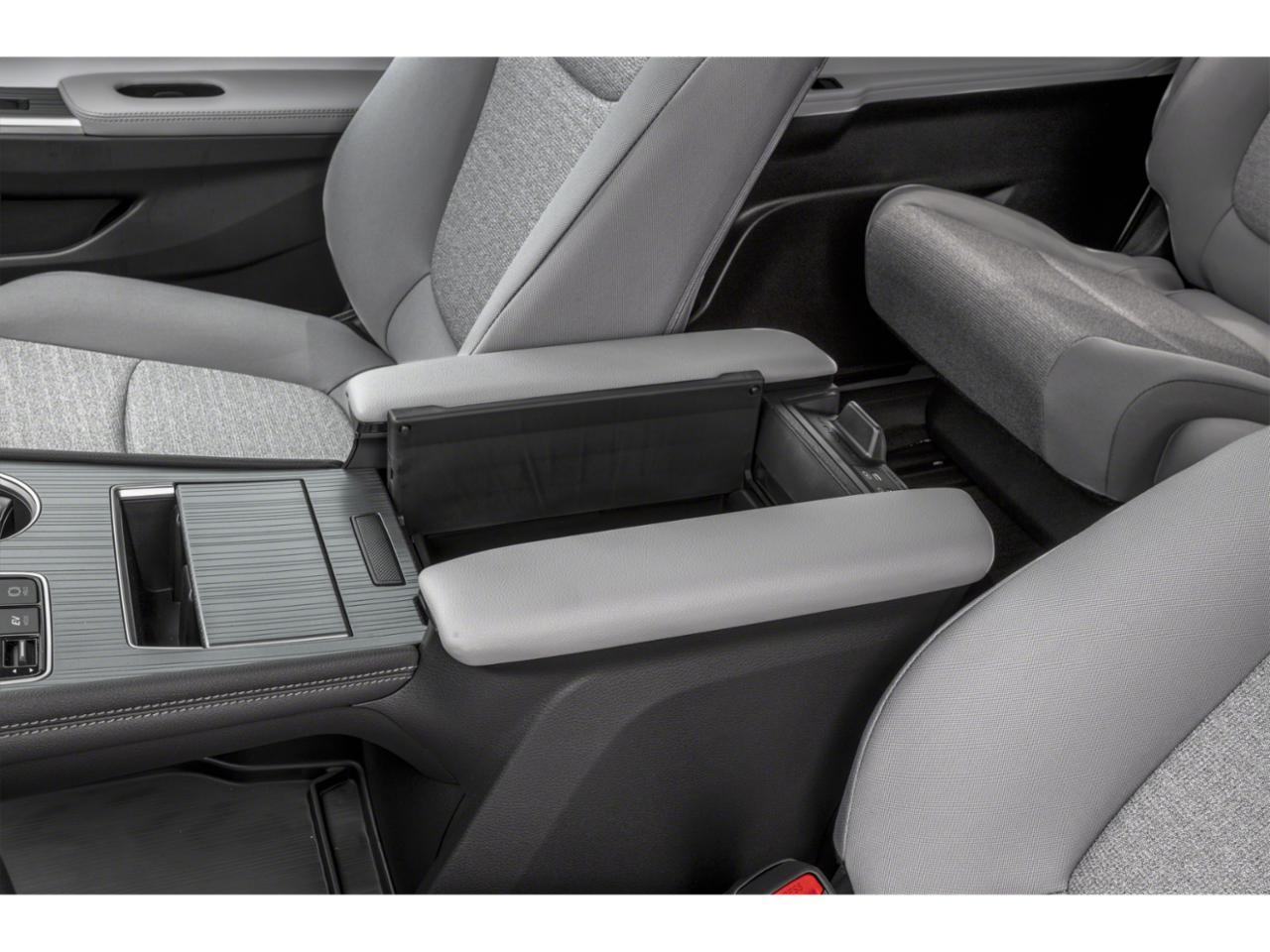 2025 Toyota Sienna Vehicle Photo in Flemington, NJ 08822