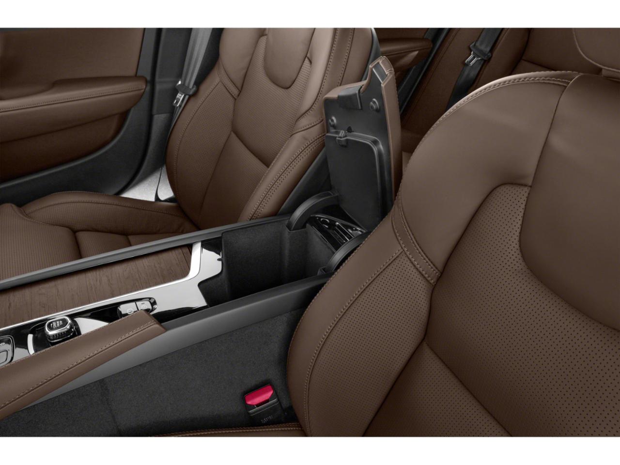 2025 Volvo V90 Cross Country Vehicle Photo in KANSAS CITY, MO 64114-4545