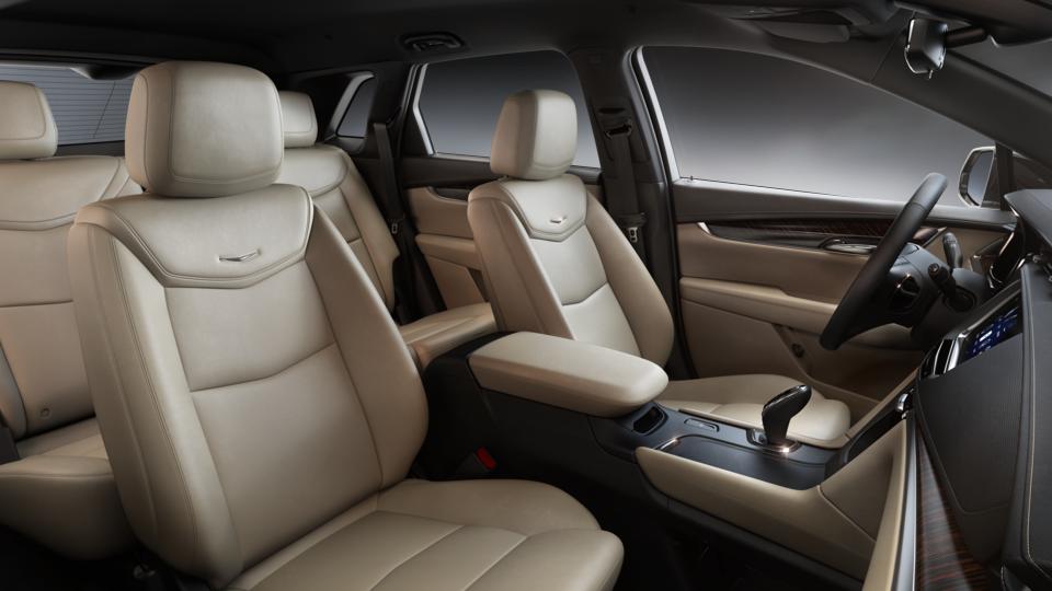 2017 Cadillac XT5 Vehicle Photo in KANSAS CITY, MO 64114-4545
