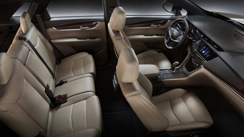 2017 Cadillac XT5 Vehicle Photo in KANSAS CITY, MO 64114-4545