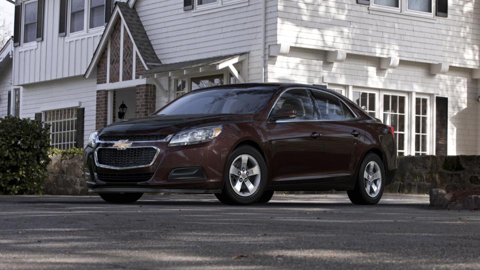 2015 Chevrolet Malibu Vehicle Photo in MOON TOWNSHIP, PA 15108-2571