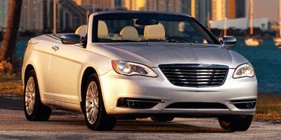 2011 Chrysler 200 Vehicle Photo in LEOMINSTER, MA 01453-2952