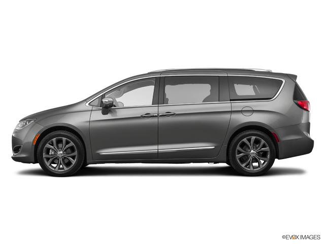 2020 Chrysler Pacifica Vehicle Photo in Kansas City, MO 64114