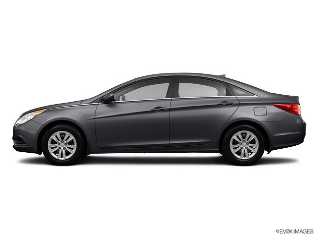 2013 Hyundai SONATA Vehicle Photo in Lees Summit, MO 64086