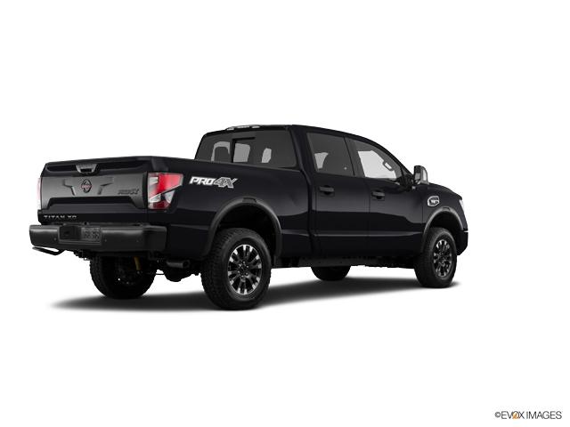 2020 Nissan Titan Vehicle Photo in KANSAS CITY, MO 64114-4502