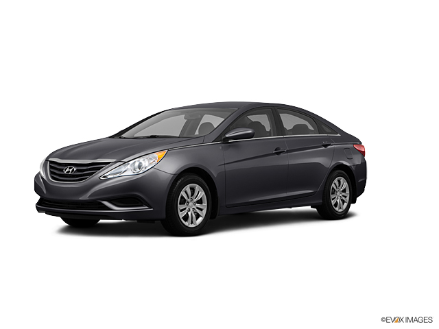 2013 Hyundai SONATA Vehicle Photo in Lees Summit, MO 64086
